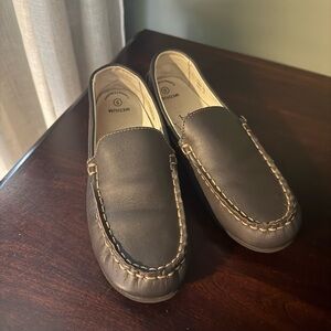 Footmates boys loafers shoes size 5